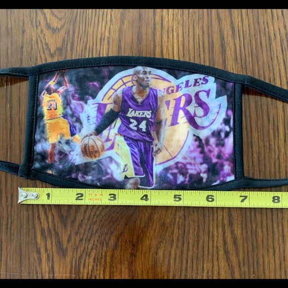 ❤️ &3/$20 KOBE BRYANT MASK - Picture 4 of 5